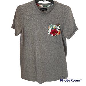 Free Planet Men's Heather Gray Tropical Pocket Short Sleeve T-Shirt Size Small